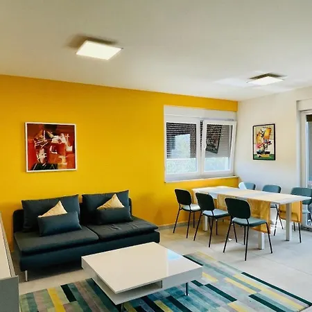 Geschmacksvolle Mit Pool Nur 60 M Vom Fuer Bis 5 Personen Apartman Maslenica
