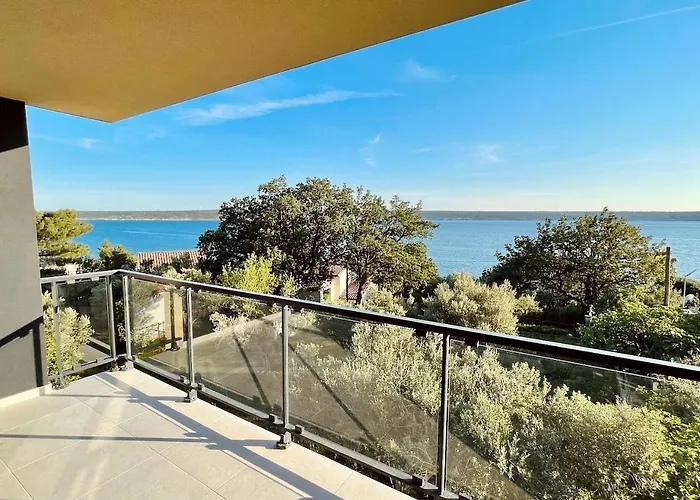Geschmacksvolle Mit Pool Nur 60 M Vom Fuer Bis 5 Personen Appartement *